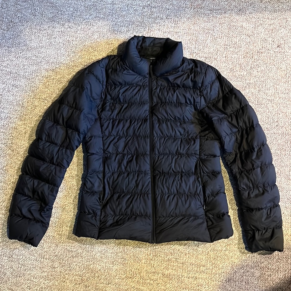 Uniqlo lightweight/ water repellant jacket